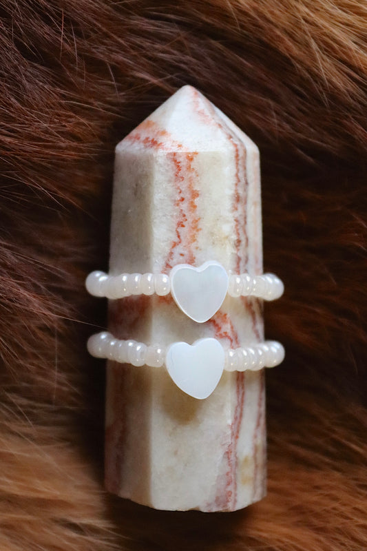 Mother of Pearl Heart Stone Ring